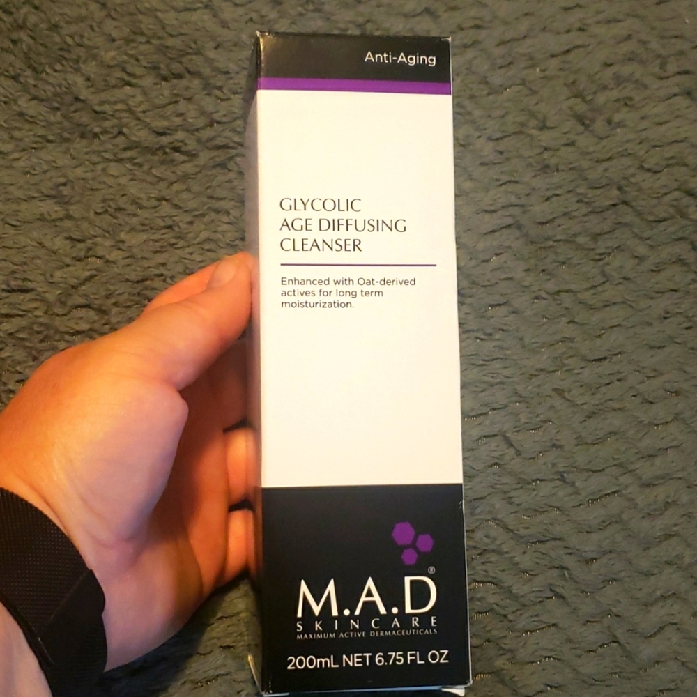 Anti-aging cleanser